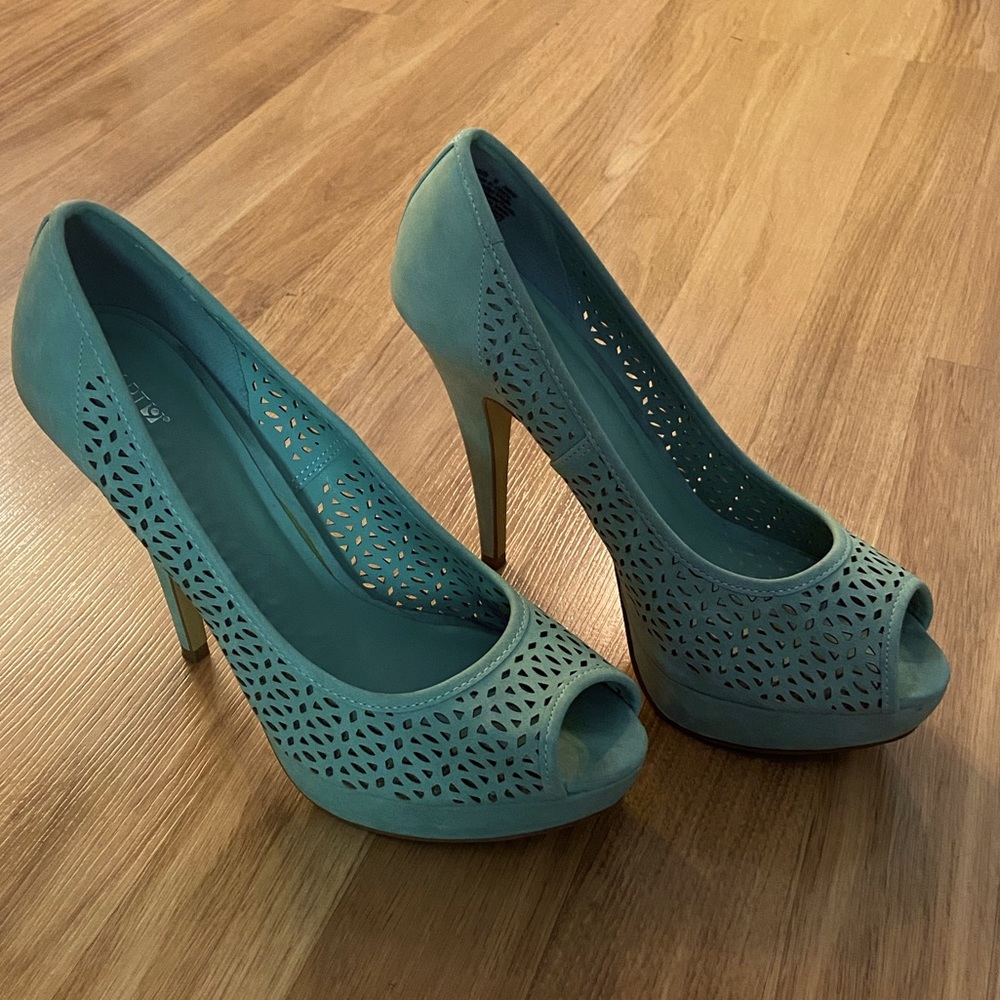 Apt 9 Sage High Heels